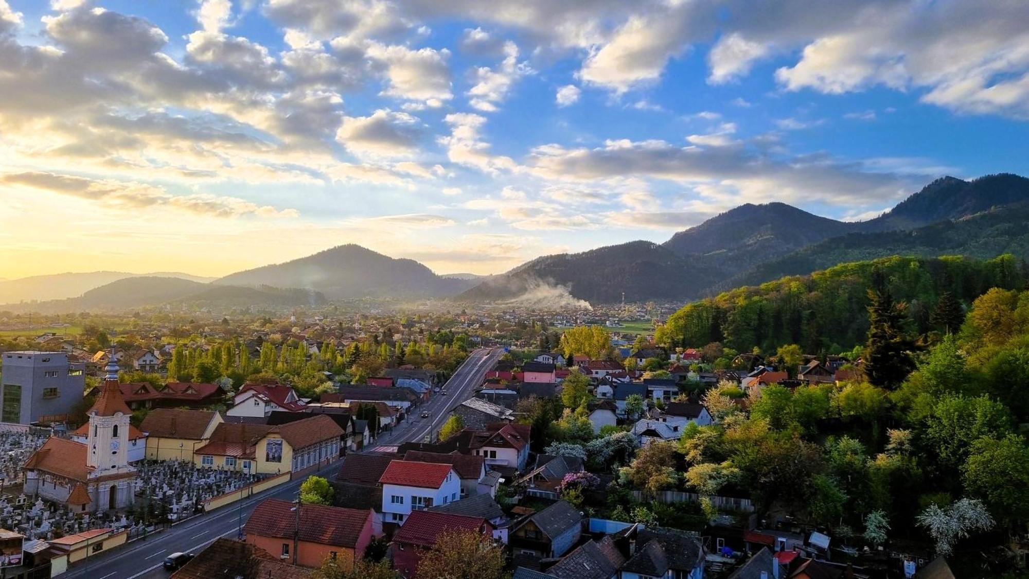 Mountain View Retreat Apartment - Braşov Buitenkant foto