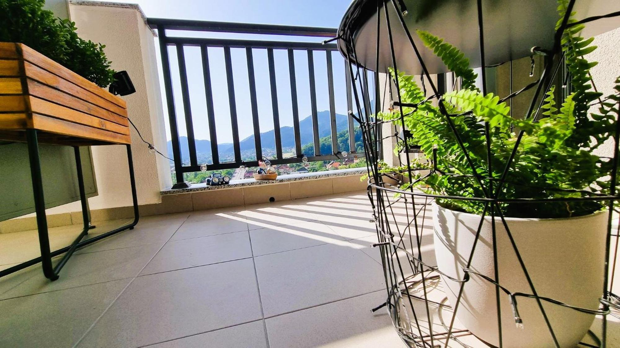 Mountain View Retreat Apartment - Braşov Buitenkant foto