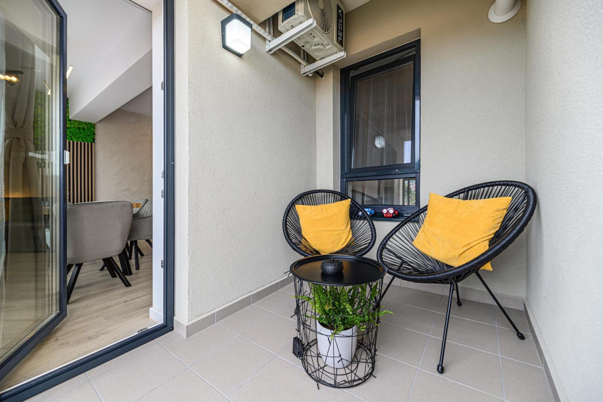 Mountain View Retreat Apartment - Braşov Buitenkant foto